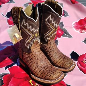 ( Girls ) Brown Western Cowboy Boots.